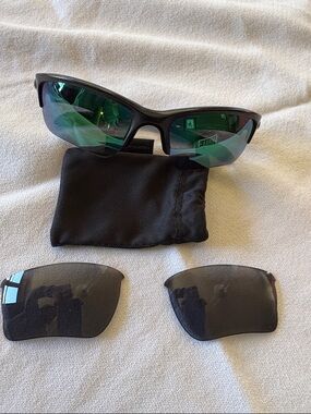 Oakley Men's Quarter Jacket Sunglasses Black Frame with Green Mirrored Lenses